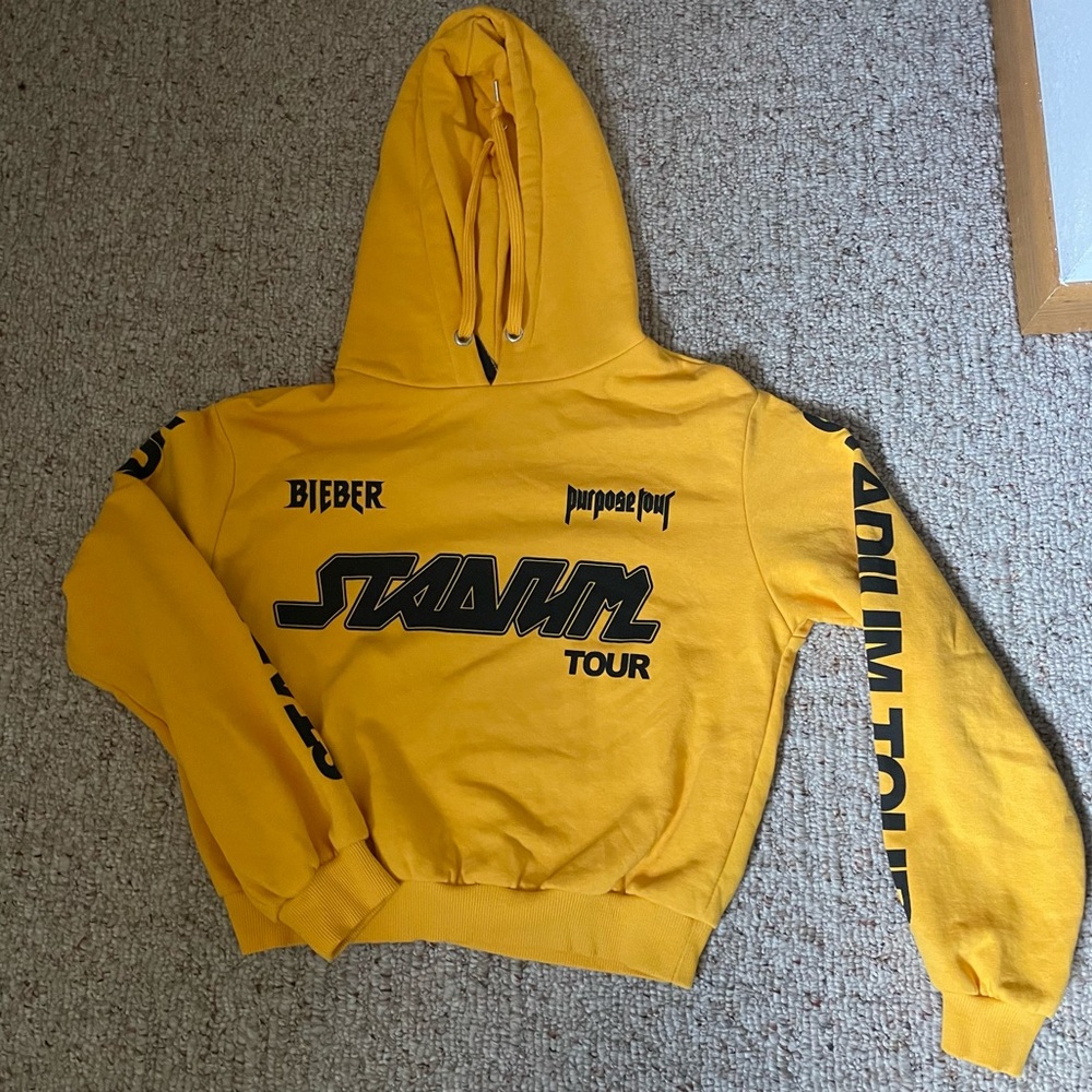 Cropped Yellow Justin Bieber Tour Hoodie, Divided, Size Small